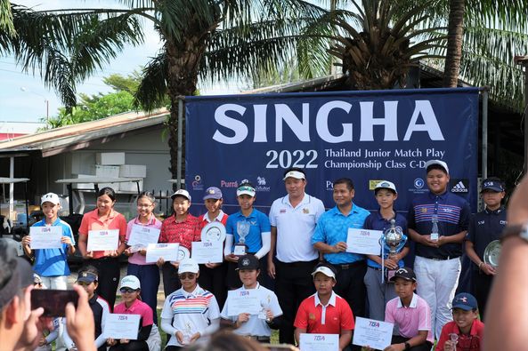 12 people people standing outdoors and 1 Purr SINGHA Play 2022 Championship Class C D Thailand Junior Match TGA Ficleist TGA TGA GA meht MA