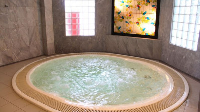 Enjoy our Jacuzzi after your round of golf and rejuvenate your body at our resort class club house which also provides Steam Bath and Sauna facilities