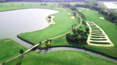 A spellbinding aerial view of separated grass ridges on RG CityGolf Hole # 1