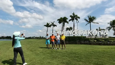 Welcome to Bangpakong Riverside Country Club  for international golfer from around the world .  The  winter coming  but here is feeling warm .