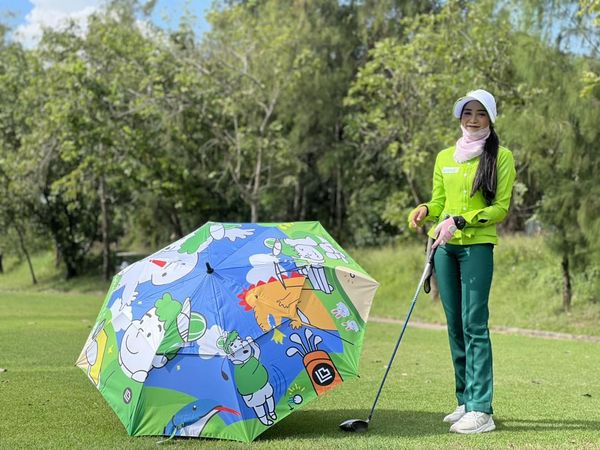 สนามกอล์ฟวินด์เซอร์ปาร์คฯ Windsor Park amp Golf Club 1 person and outdoors