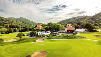 Banyan Golf Club affords spectacular sunset views of the Burmese mountains from the clubhouse terraces, making your dining experience even more memorable. Visit   , to savour the very best food and beverage today!