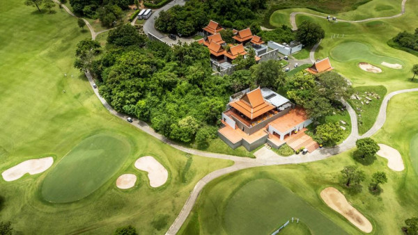 Banyan Golf Club Hua Hin grass and golf course