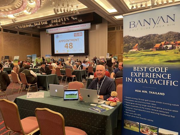 Banyan Golf Club Hua Hin 1 person standing and TEKA Asia CT Tourism Convention 2023 15 00 APPOINTMENT 48 BANYAN HUAHIN HUA HIN GOLF CLUB 34 anyanGollClub BEST GOLF EXPERIENCE IN ASIA PACIFIC HUA HIN THAILAND Award Golt course amidst stunning nature ews spitality beautif pub featuring raditional scenic ort game practice areas staurant centre