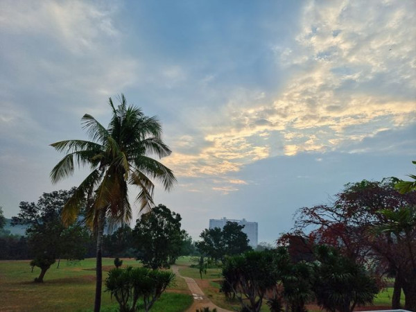 Hua Hin Korea Golf Club amp Milpordparadise Hotel nbsp fog cloud grass horizon tree and twilight