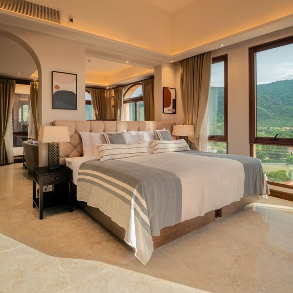 Toscana Valley nbsp bed and bedroom