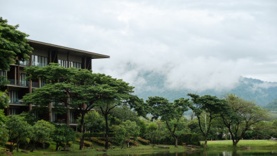 Feel the joy of waking up in the morning and being greeted with a calm, cool view of Khao Yai mountain range. Relish your most serene moment while immersed in the mystical veil of mist, and refresh your soul in a paradise known by the name of Kirimaya.