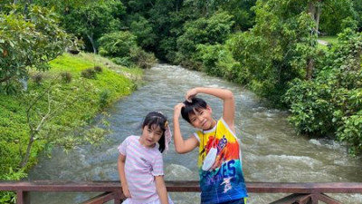 Surrounded by lush greenery and with beautiful views, the Khao Soi Dao waterfall is a must-see when you stay at Chatrium Golf Resort.