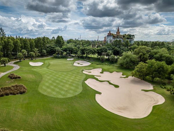 Amata Spring Country Club golf course nature and grass