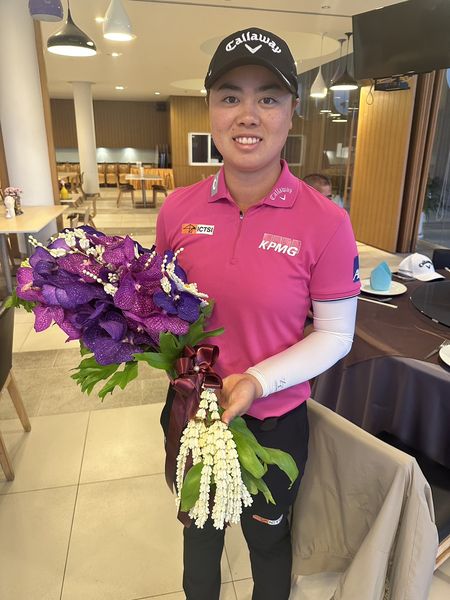 Pattaya Country Club 1 person and flower