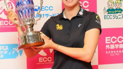 Pro Saipan, the powerful Thai golfer, has achieved victory amidst the freezing snow of Japan in the EEC Ladies Golf Tournament. Congratulations!