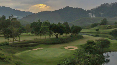 18th Hole at dusk today