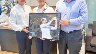          &amp;              @jeeno.atthaya, who was the 2nd youngest lady professional golfer to ever reach the World's number 1 player at the age of 19 years old.